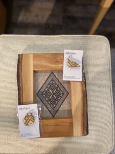 ミウラボ　こぎん柄ブローチ