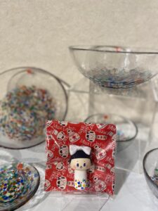 ミウラボ　びいどろ柄こけしちゃん